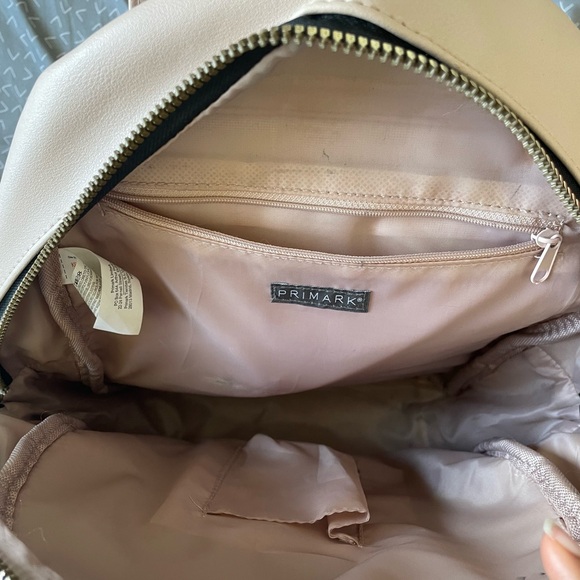 Backpack - Picture 4 of 4